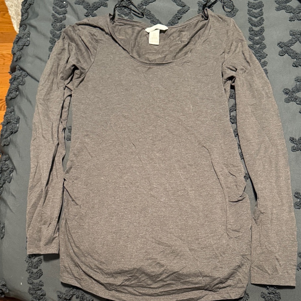 2 H&M Long Sleeve Women's maternity shirt
